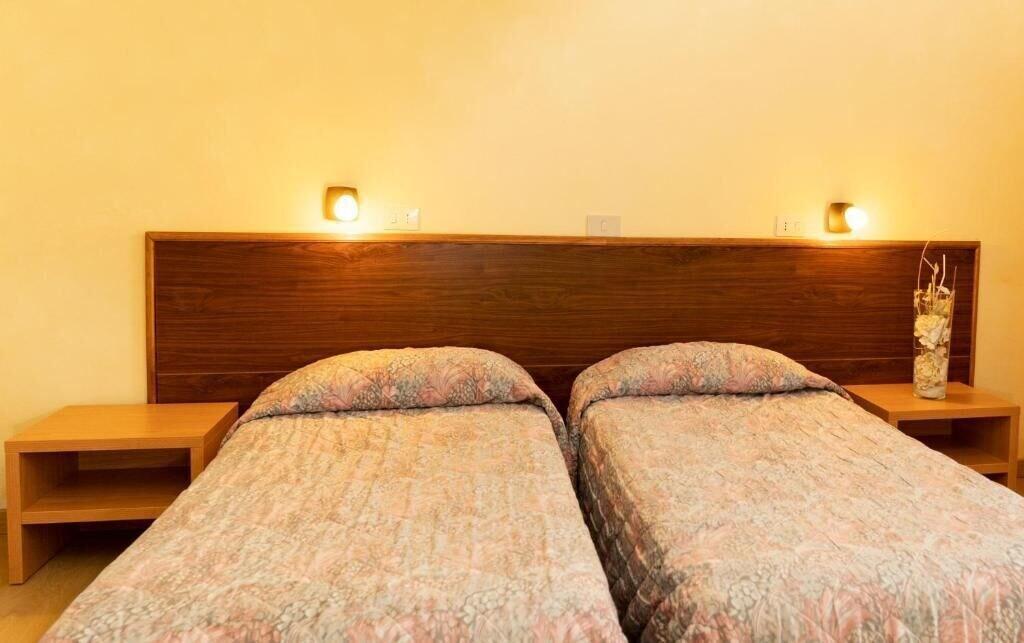 Hotel Gambrinus Abbadia San Salvator Ngoại thất bức ảnh